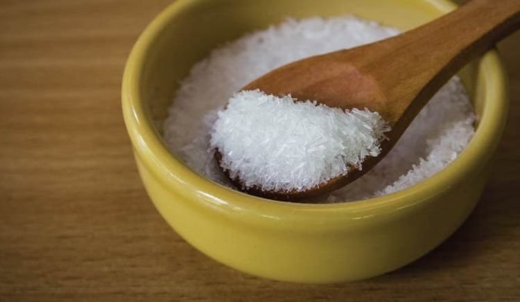 O que é uma dor de cabeça induzida por GLUTAMATO MONOSSÓDICO?